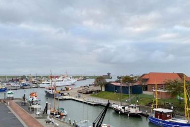 Portside - Wellness mit Hafen-Panorama: Ihr exklusives Apartment für 2 Personen mit privater Sauna