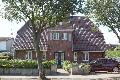 Rungholtstr. 3 a - OG rechts - Allergikerfreundliche Ferienwohnung mit Balkon & Parkplatz in Wyk auf Föhr