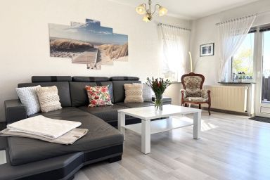 Haus Schultheissenstr. 10 - Die große Cuxoase - Komfortable Ferienwohnung mit großem Balkon und strandnah in Cuxhaven