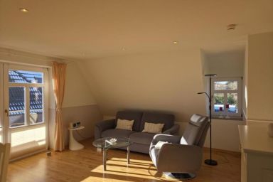 Haus Küstenwind - Haus Küstenwind – Urlaub zu zweit im Obergeschoss und 2 Balkonen