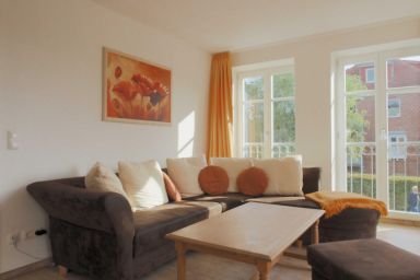 Villa Smidt - Komfortable 68m² Ferienwohnung mit Balkon und Wlan für 4 Personen