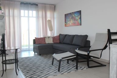 Linden-Palais - 2 Zimmer Wohnung, Nord-Terrasse, strandnah & WLAN für bis zu 3 Personen mit Hund