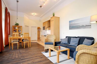 Haus am Park - Komfortable 3-Zimmer-Wohnung für 4 Personen mit Terrasse, strandnah