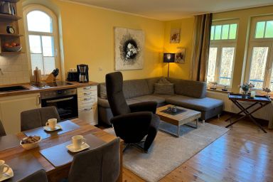 Villa Glückauf - Ferienwohnung in Kühlungsborn West für 3 Personen mit Balkon und Strandnähe