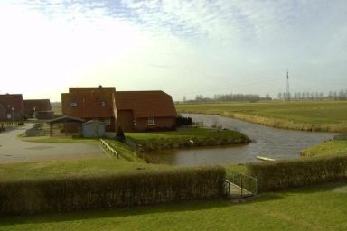 Ferienhaus in Grimersum mit Großem Garten