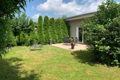 Modernes Ferienhaus mit großer Terrasse, am Saaler Bodden