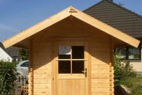 AuÃenansicht des GebÃ¤udes. Aussensauna Eg