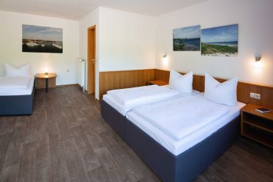 Motel Stralsund - Dreibett-Zimmer