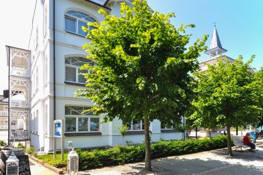 Villa Gudrun Strand-App. 551 Balkon seitl. Meerbl. - App.  mit 1 SZ und Schlafsofa - Aufbettung 3./4. P.
