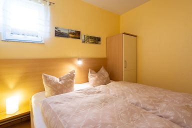 Ferienwohnungen mit Terrasse in Sellin zum Südstrand - Ferienhaus 08 und Terrasse