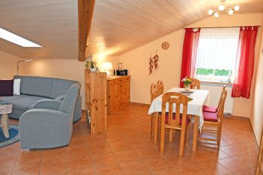 Ferienwohnungen mit Kamin und Blick zum Selliner Seepark - Ferienwohnung mit Balkon und Kamin Bernstein