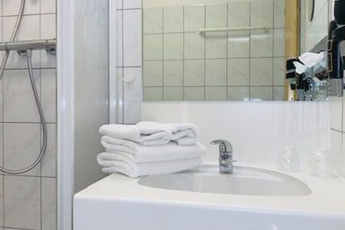 Park-Appartements Ostseebad Sellin 500 m zum Strand - DZ mit Balkon o. Park 103