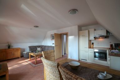 Usedom Suites 27, Strand 100 m - Suite Valery mit Balkon 27 o (SA)