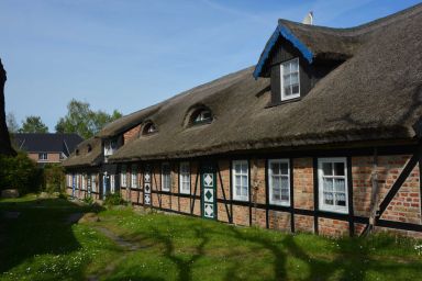 Uns Schün - E