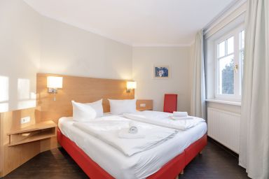 FeWo Am Strand / Strandvilla Belvedere (Ostseeallee) - FW 27, Ferienwohnungen am Strand - max. 4 Personen