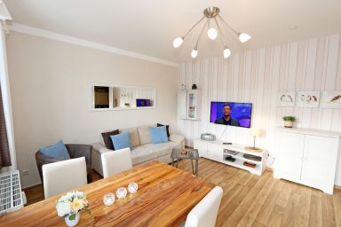 P: Villa Strandmuschel Whg. 09 mit Balkon (Süd/Ost) - Villa Strandmuschel Whg. 09 mit Balkon (Süd/Ost) P: Villa Strandmuschel Whg. 09 mit Balkon (Süd/Ost) - Villa Strandmuschel Whg. 09 mit Balkon (Süd/Ost)