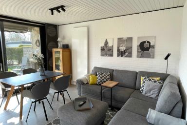 Ferienhaus vor dem Deich
