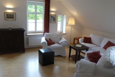 Gut Rattelvitz Galerie D, hochwertig, Sauna, Kamin, eTankstelle, Spielscheune, 15.000qm Parkland
