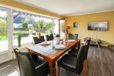 Silwai EG - 3-Zimmer App. für 4 Pers. mit Terrasse, PKW-Stellplatz, WLAN, Haustiere erlaubt.