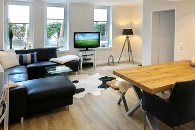 Strand-Park - Ferienwohnung in Toplage mit Terrasse und direktem Garten- und Strandzugang