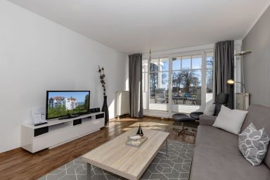 Meeresblick - Hübsche Ferienwohnung mit Balkon und Blick bis zum Meer in direkter Strandlage