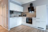 Offene KÃ¼che mit Backofen und GeschirrspÃ¼ler