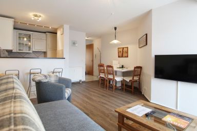 Haus Strandburg - Moderne Ferienwohnung Birgit in Kühlungsborn mit Tiefgarage und Strandnähe