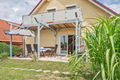 Ferienhaus Albatros - Luxuriöses Ferienhaus Albatros in Heringsdorf mit Gartenblick