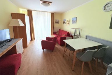 Fewo 12 im Haus Hühnergott - Toplage für Familien - Ferienwohnung 12 – Relaxen in Sellin, Balkon & nur 900 m zum Südstrand