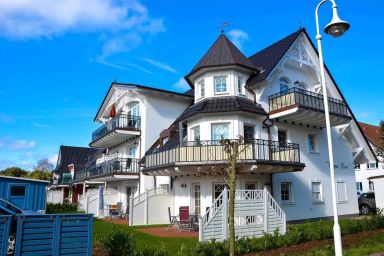 Villa Carpe Diem Wohnung 9 - Komfortable Ferienwohnung in der Villa Carpe Diem mit Balkon, Kaminofen und Strandnähe