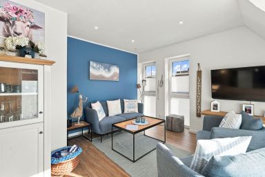 Deichkrone - Neue Ferienwohnung Deichkrone mit Hafenblick, Balkon & Infrarotkabine