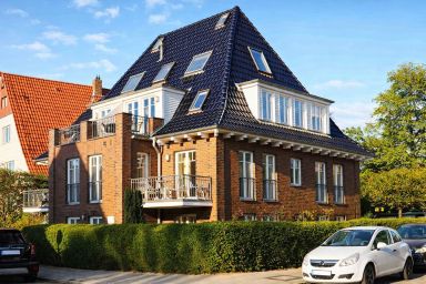 Villa Smidt - Komfortable Ferienwohnung in der Villa Smidt mit Terrasse und Gartenblick