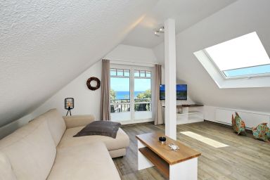 Villa Hanse - Großzügige 4-Zimmer-Maisonettewohnung mit eingeschränktem Meerblick & 2 Balkonen