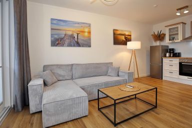 Villa Siegfried - Moderne Ferienwohnung mit Nordbalkon und Ostseeblick – nur 50 m zum Strand