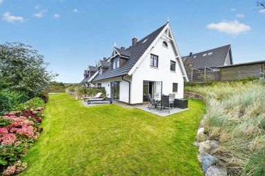 Senhüs - Stilvolles Hausteil für 6 Pers. mit Sauna, Garten und kostenfreier E-Ladestation