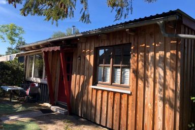 Nettes Ferienhaus in Ueckermünde mit Grill und Garten