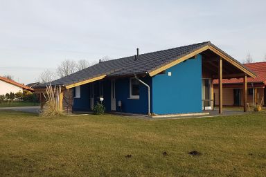 E21 freihstehendes Ferienhaus in Eckwarderhörne mit Garten und Terrasse, Deichblick, Nordsee