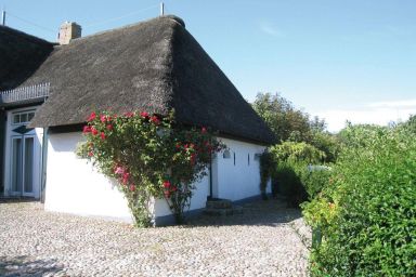 Ferienhaus in Midlum mit Kleinem Garten