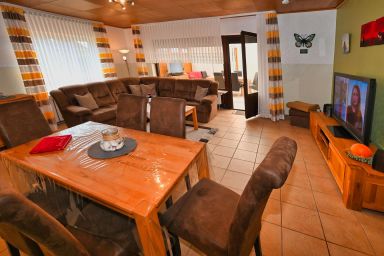 Ferienwohnung Lily 02  bis zu 6 Personen davon max. 2 Kinder mit Wintergarten