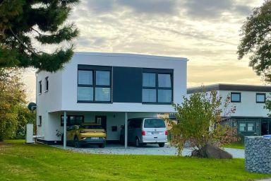 Ferienhaus in Großenbrode mit Terrasse, Garten und Grill und Meerblick