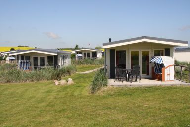 Camping- und Ostseeferienpark Walkyrien - Offiziershaus mit Seeblick