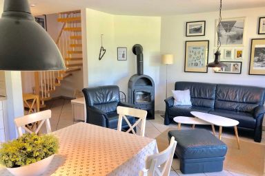 4 Sterne Reetdachhaus Hasel 1 mit Sauna, Kamin, WLAN - DHH Hasel 1