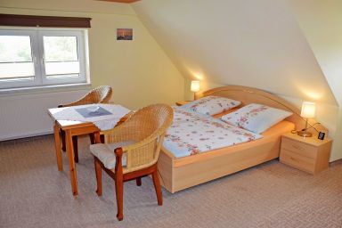 Ferienzimmer unterm Reetdach in Plogshagen/Hiddensee - Ferienzimmer unterm Reetdach Groot Partie