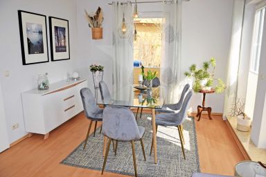 DEB 041 Ferienwohnung mit Terrasse am Kurpark Altefähr - DEB 041 Ferienwohnung am Kurpark Altefähr