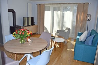 Haus Carl - Ferienwohnungen mit Kamin im Ostseebad Sellin - 61 Haus Carl - Ferienwohnung mit Kamin und Terrasse