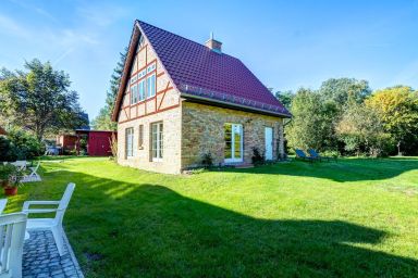 Katen am Schwanenteich - Ferienhaus bis 6 Per.; Kamin, große Kü, Garten