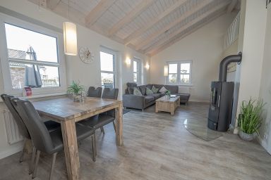 Ferienhaus Chaplin mit Kamin und eingezäuntem Garten - DAG-889 - Ferienhaus nahe Strand und Hafen (HT)