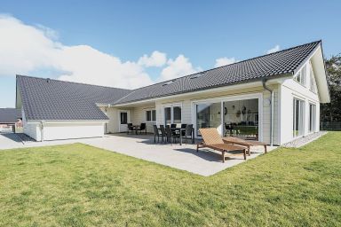 Nordseehaus für Gruppen - hell, modern, komfortabel - DAG-271 - Exklusives Holzhaus mit Sauna und Garten