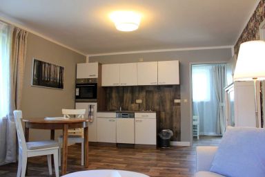 Backstein Scheune Starkow bei Barth - Ferienwohnung Irisgarten