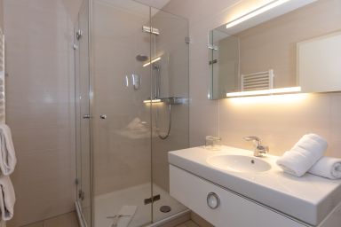 FeWo Am Strand / Strandvilla Belvedere (Ostseeallee) - FW 29, Ferienwohnungen am Strand - max. 4 Personen